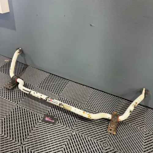 Nissan R32 / R33 Ultra Racing Sway Bar
